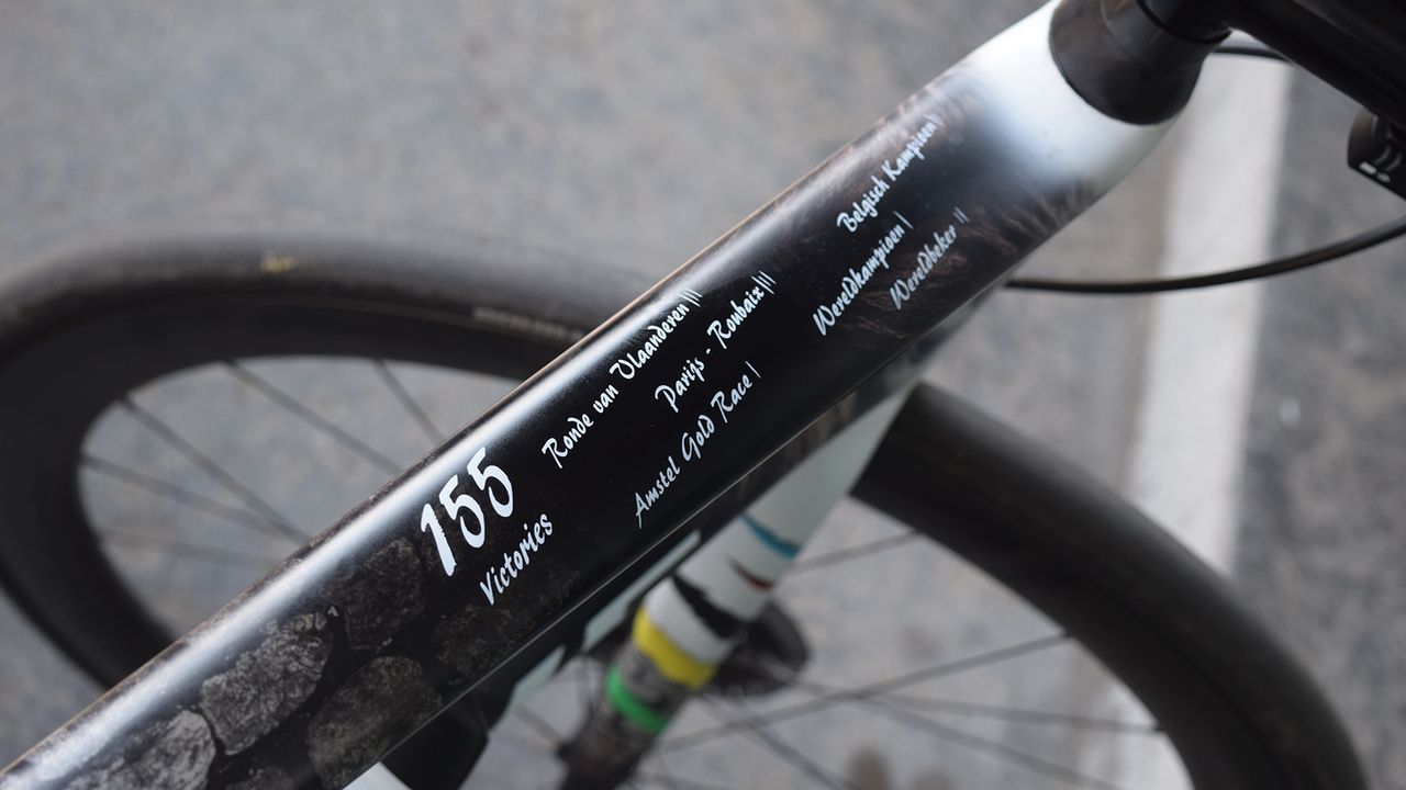 Museeuw's biggest victories are 'chalked' onto his top tube