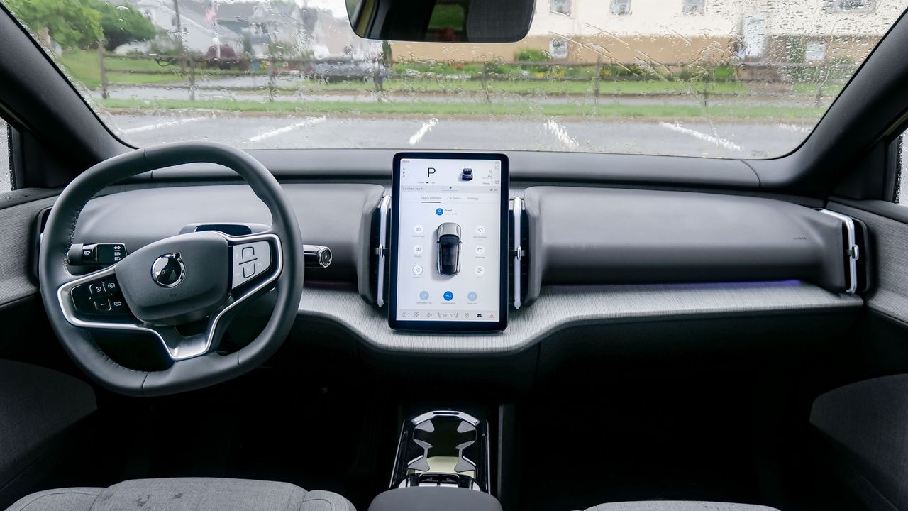 2025 Volvo EX30 test drive.