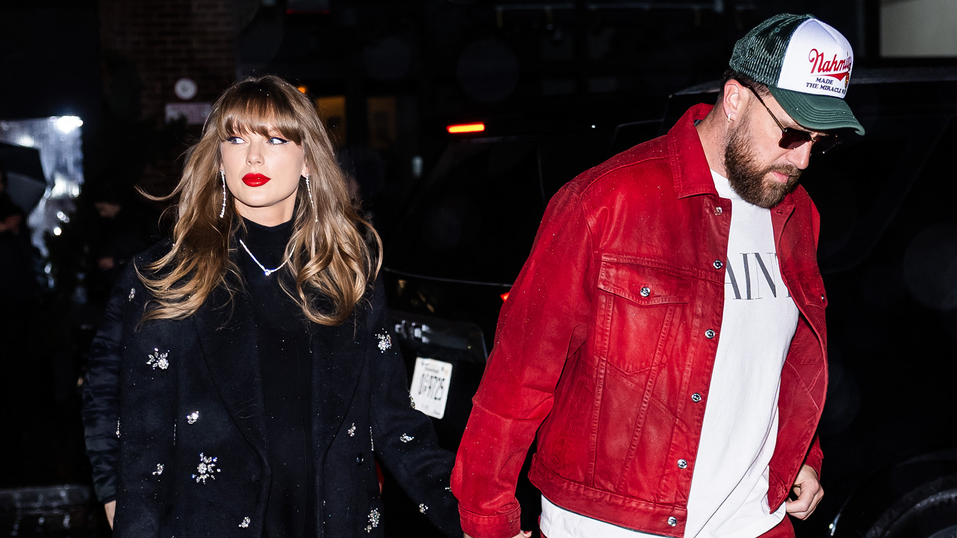 NEW YORK, NEW YORK - DECEMBER 28: Taylor Swift (L) and Travis Kelce are seen in the Meatpacking District on December 28, 2024 in New York City. (Photo by TheStewartofNY/GC Images)