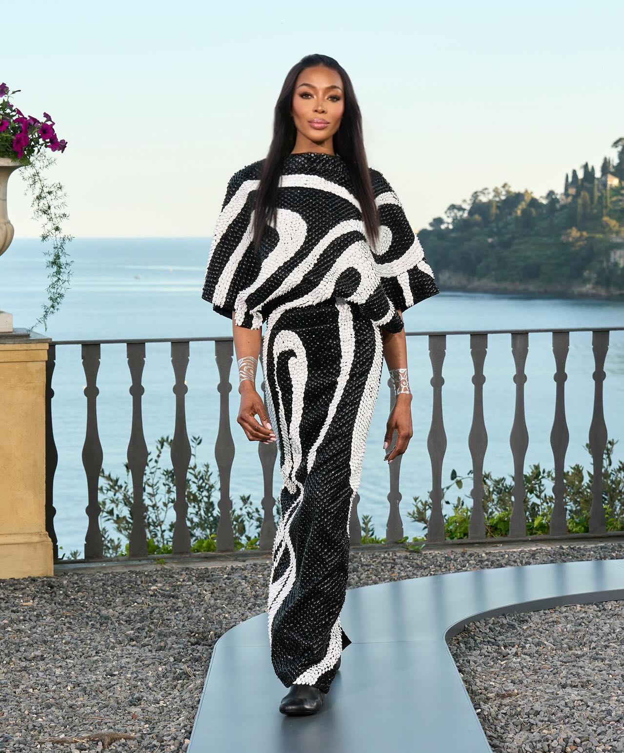An image of Naomi Campbell using the body-shape calculator.
