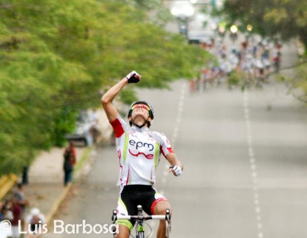 Jaime Vergara (Epm-Une) soloed to victory on the Vuelta Independencia Nacional's final stage.