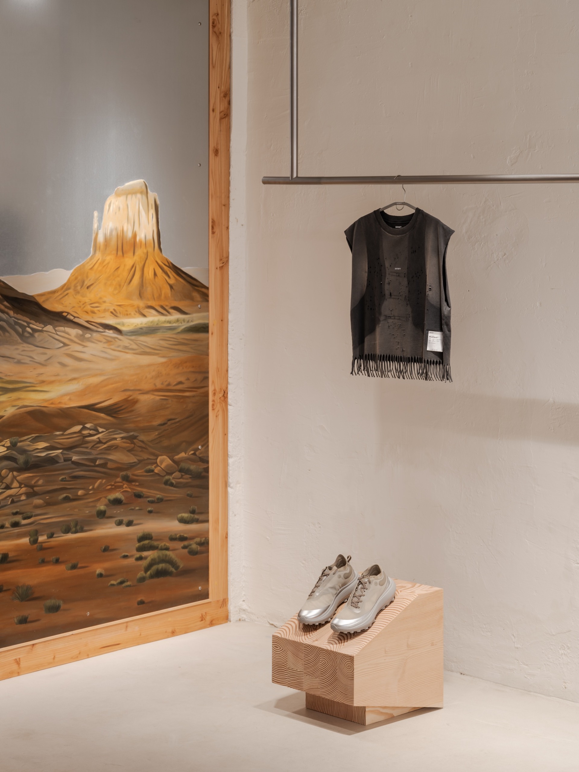Satisfy Paris Store