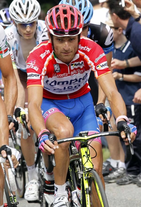 With a couple laps to go UnitedHealthcare comes to the front for the lead out.\