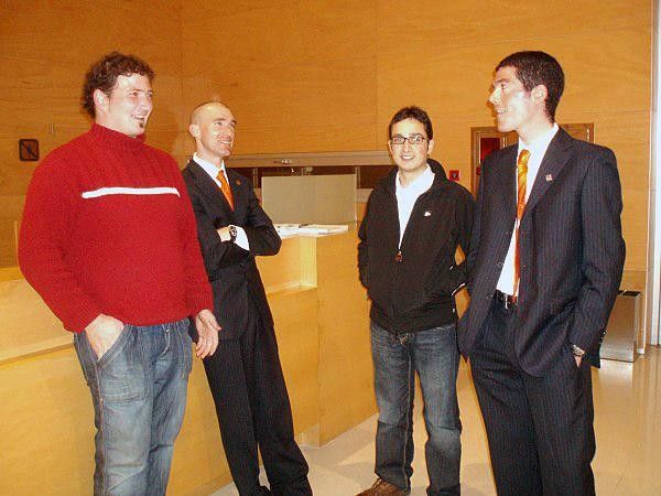 I&ntilde;aki Isasi and Gorka Verdugo with members of the fan club
