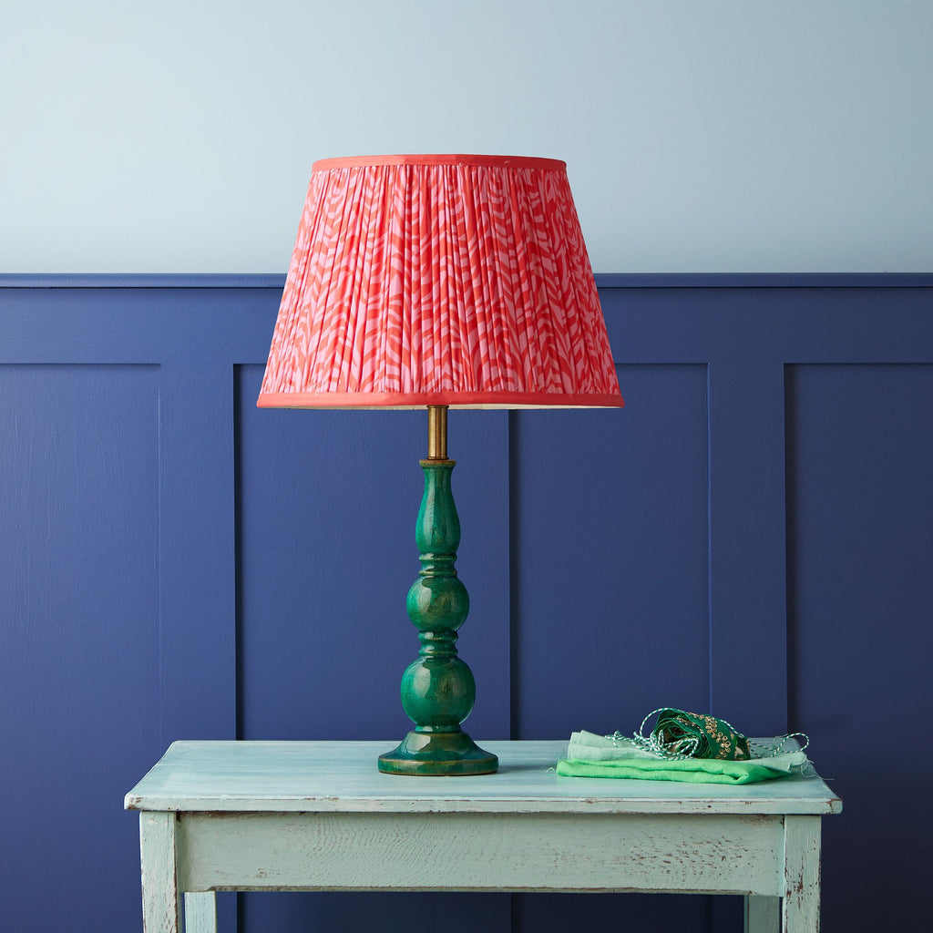 Kelpie Table Lamp in Turquoise Lacquered Wood