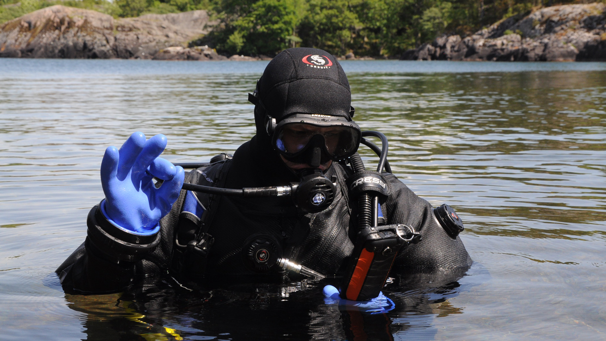 Scuba divers can now post to Facebook from the bottom of the ocean