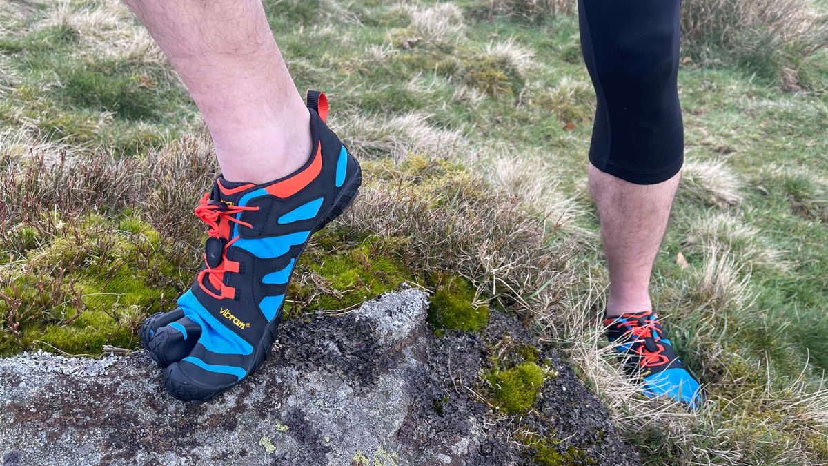 Minimalist vs maximalist running shoes | Advnture