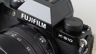 Fujifilm X-S10