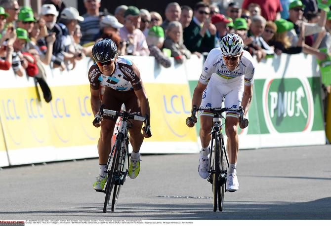 Carlos Betancur (Ag2r-La Mondiale) beats world champion Rui Costa (Lampre-Merida) at Fayence.