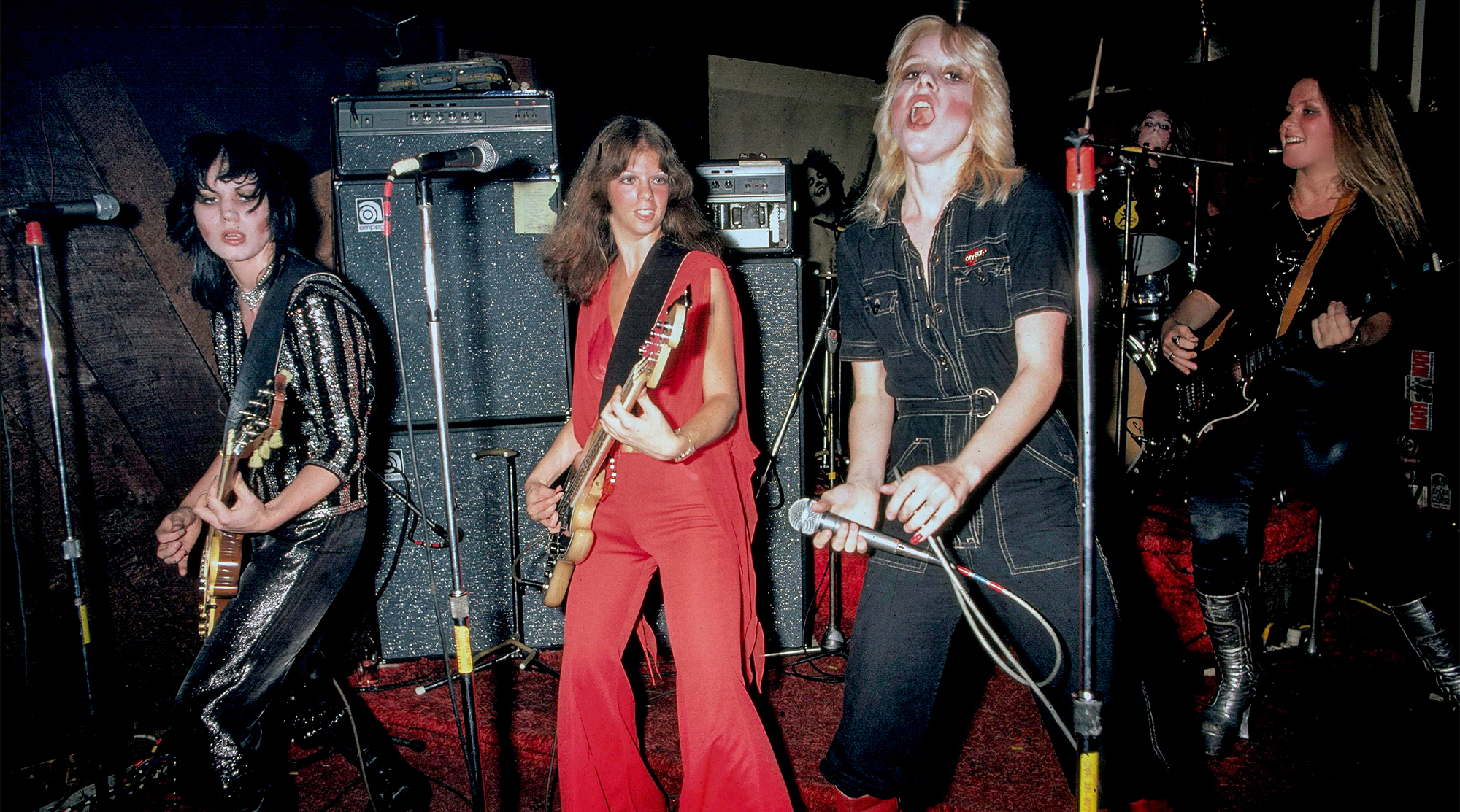 The Runaways perform live at CBGB in New York on August 02 1976 L-R Joan Jett, Jackie Fox, Cherie Currie, Sandy West, Lita Ford