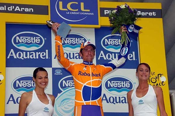 Denis Menchov (Rabobank) with his victory spoils