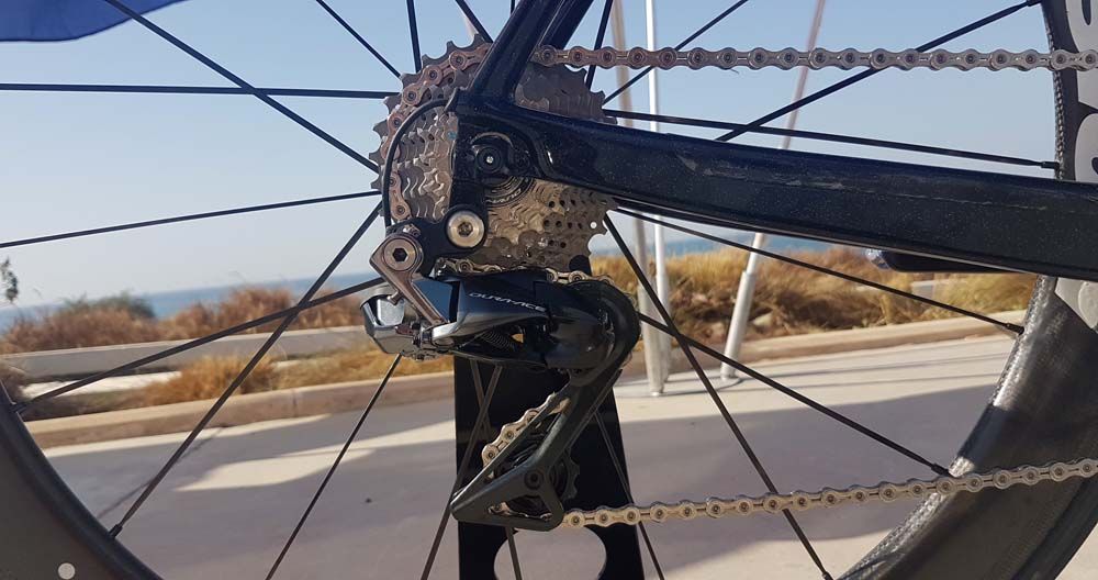 The drivetrain is a full Shimano Dura Ace 9150 set-up