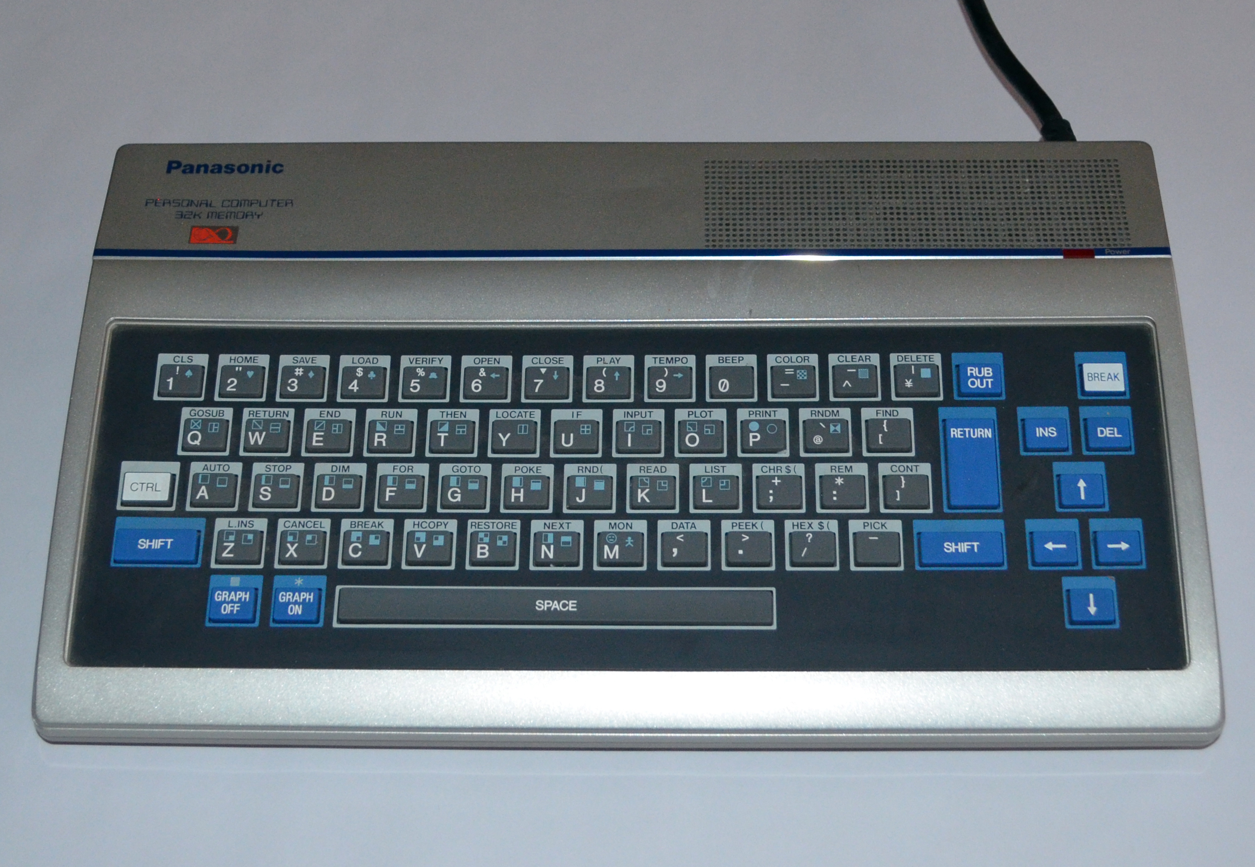 Panasonic JR-200U (1983)