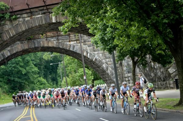 The pace stays high on the men's field.