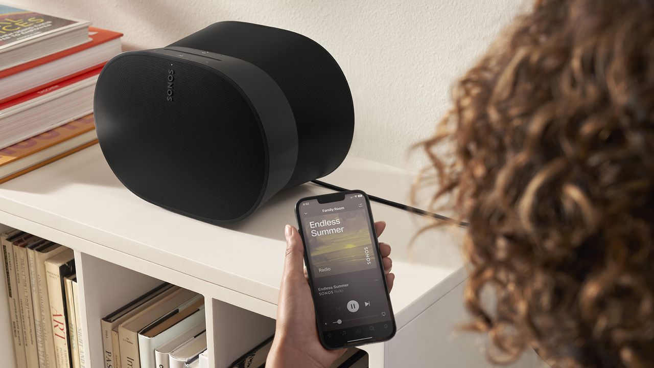 Sonos Era 300 lifestyle image