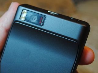 Motorola Droid X 8MP camera and dual flashes