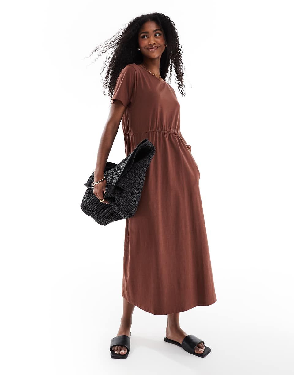 Threadbare Short Sleeve Jersey Midi Dress With Pockets in Brown
