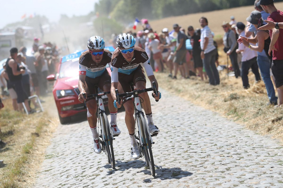 Romain Bardet faced a lengthy chase with his teammate
