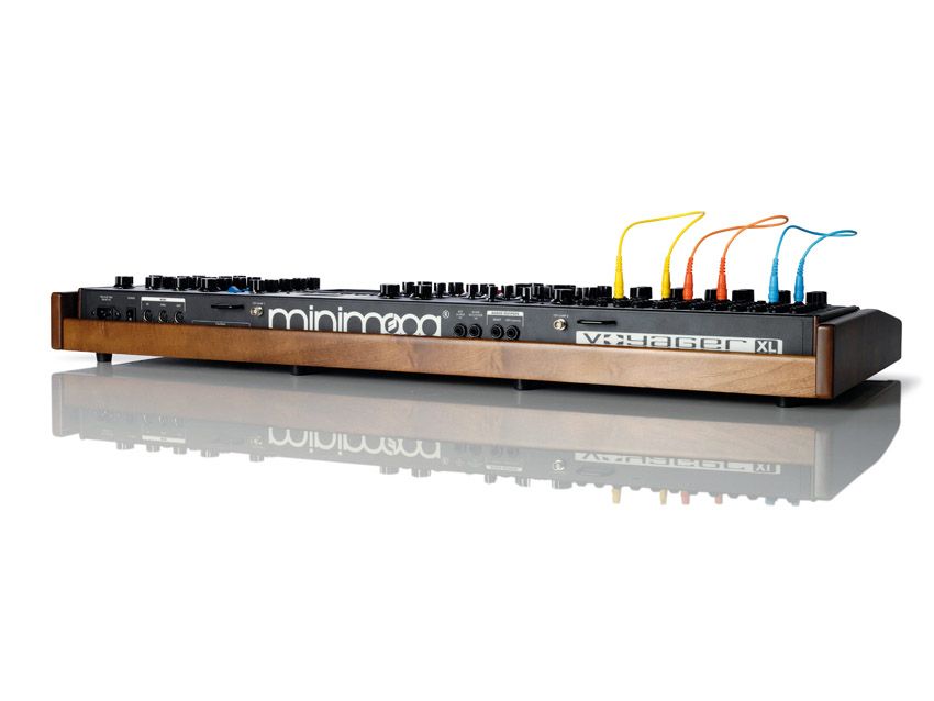 The external input can be used to pass sounds sources through the Moog filters and other modifiers.
