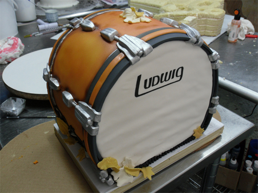 Ludwig bass drum cake