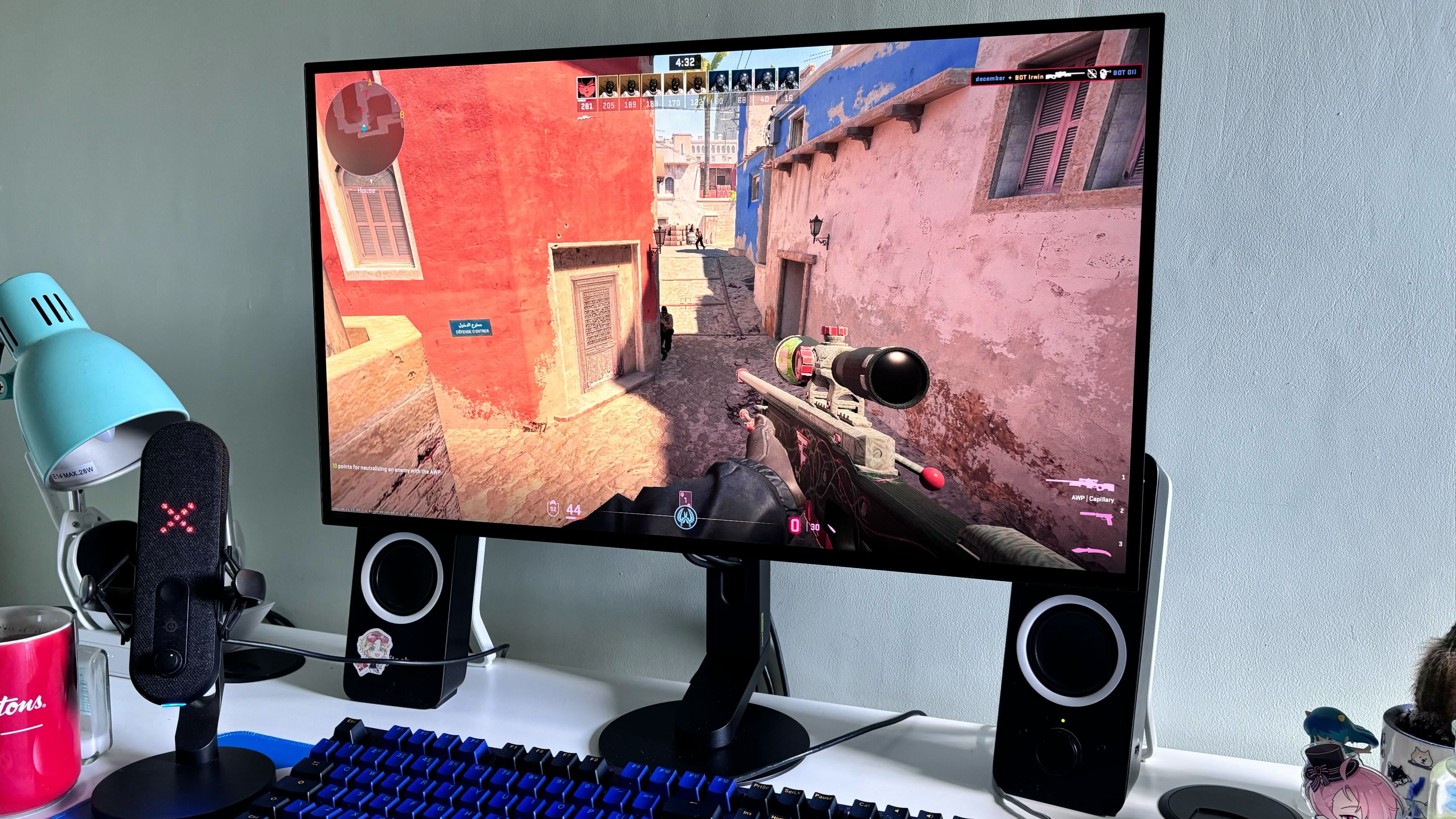 The Sony Inzone M10S with its in-built crosshair mode visible on screen.