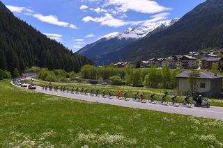 The Giro d'Italia heads toward the Mortirolo