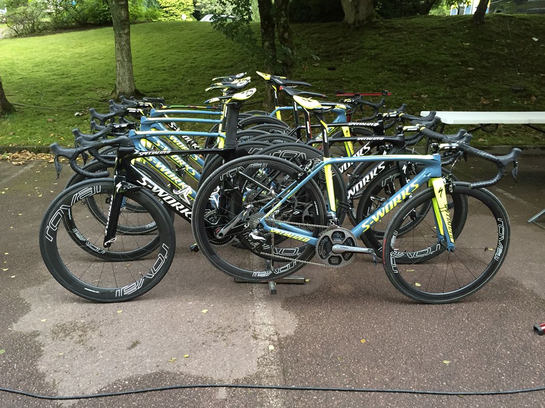 This line-up of Tinkoff team bikes shows a massive variety of ProLogo saddles