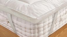 Soak&Sleep Soft as Down Silk mattress topper review