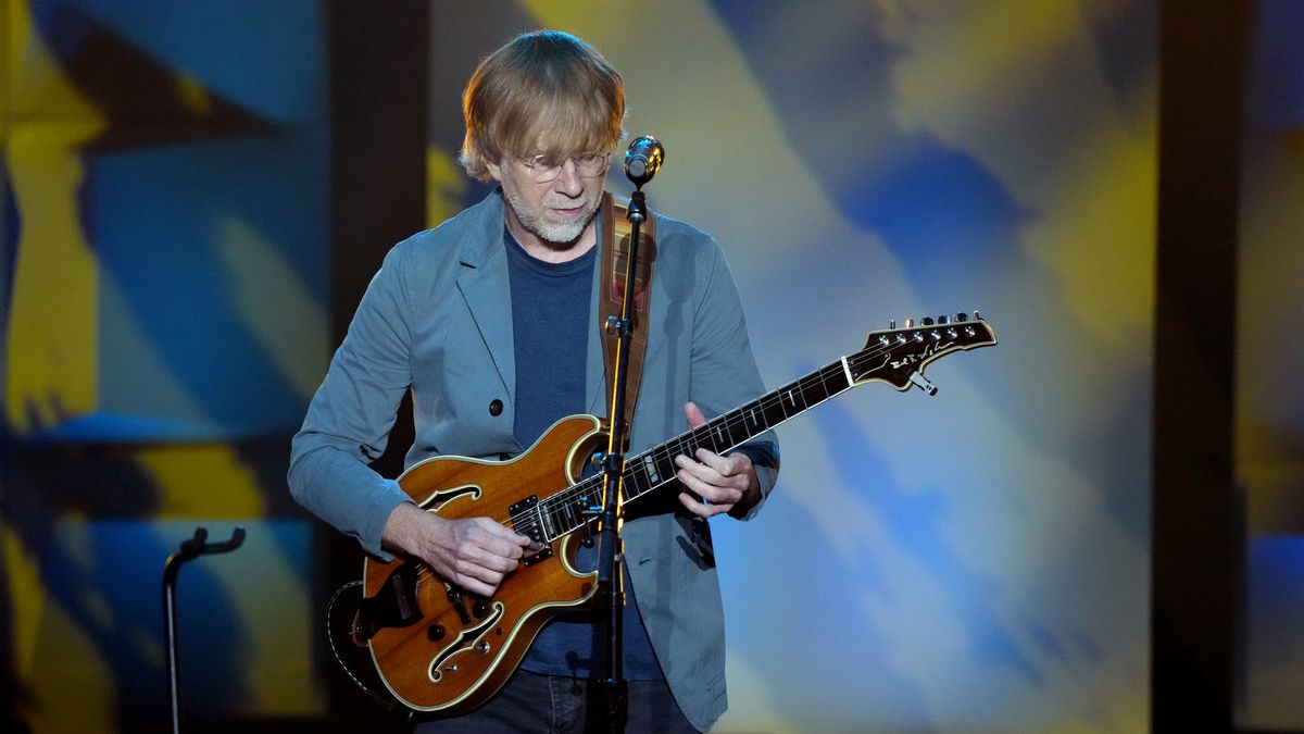 Trey Anastasio performs onstage during the 2024 Songwriters Hall of Fame Induction and Awards Gala at New York Marriott Marquis Hotel on June 13, 2024 in New York City