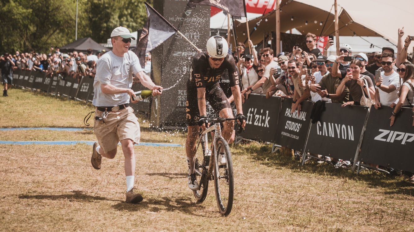 Mads Wurtz Schmidt wins Traka 200