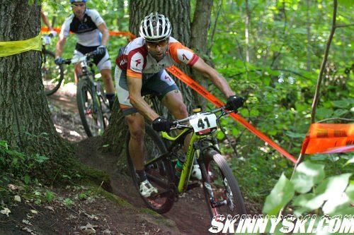 Mike Phillips (Adventure 212/Specialized) through the singletrack.