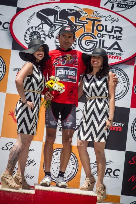 Janier Acevedo (Jamis-Hagens Berman) keeps the leader's jersey for another day.