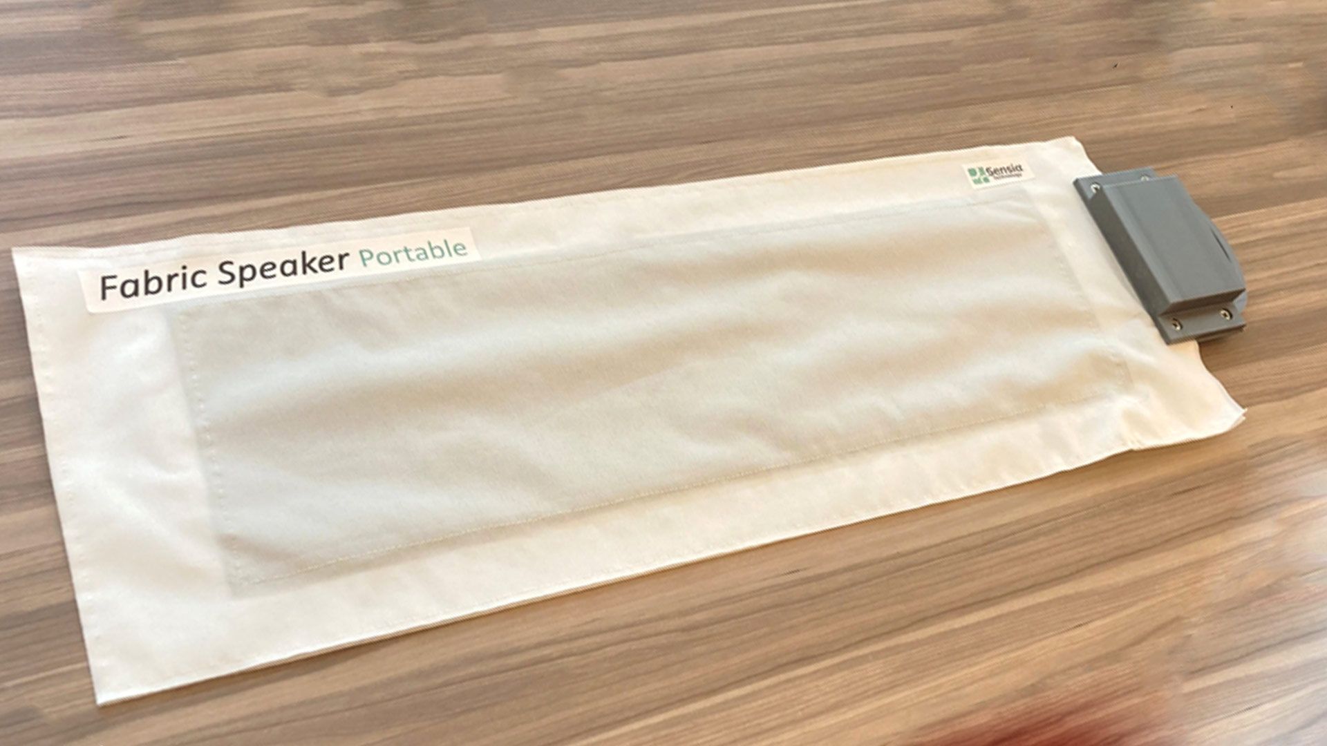 tomshardware.com - Mark Tyson - New fabric speakers use flexible electronics to be thin, light, and flexible - AIST Japan's latest breakthrough; audiophile ready, or only suitable for cloth ears?