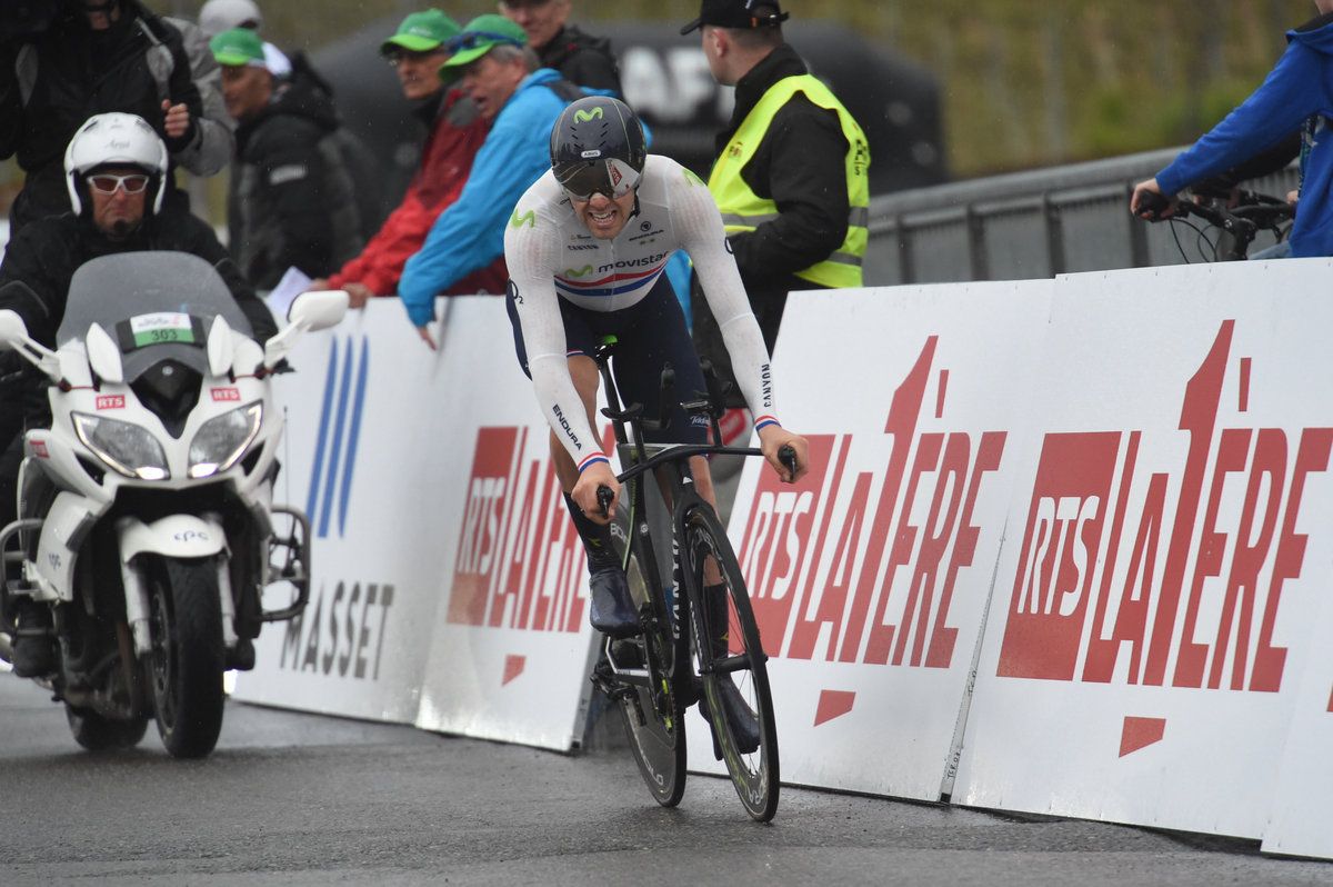 Alex Dowsett (Movistar) approaches the finish line