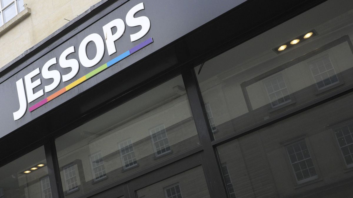 Jessops camera chain to reopen with Dragon's backing TechRadar