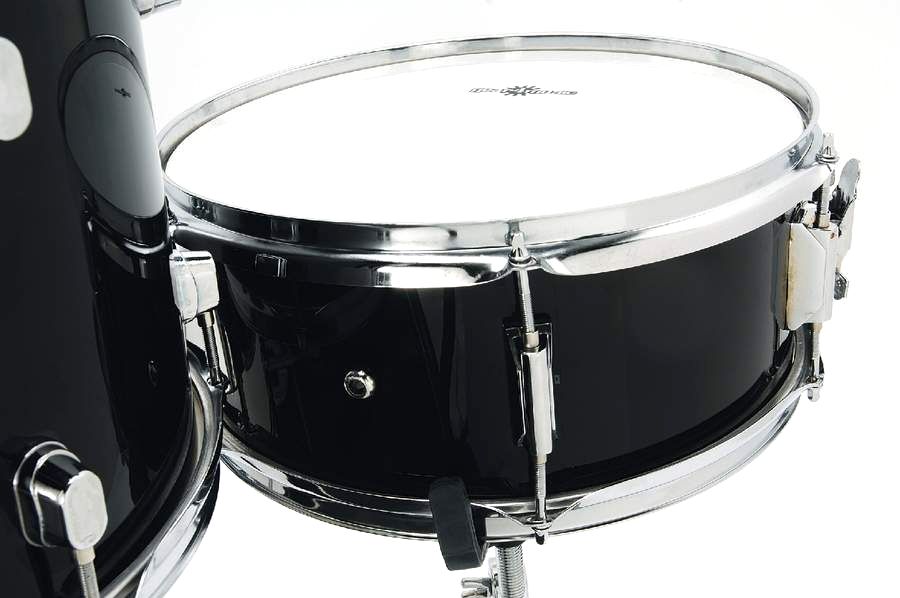 There's not a lot of character or depth going on with the snare, but nothing to complain about.