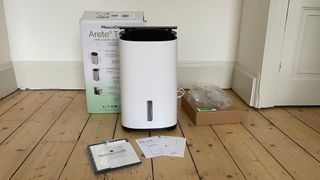 MeacoDry Arete Two 18L Dehumidifier & Air Purifier packaging