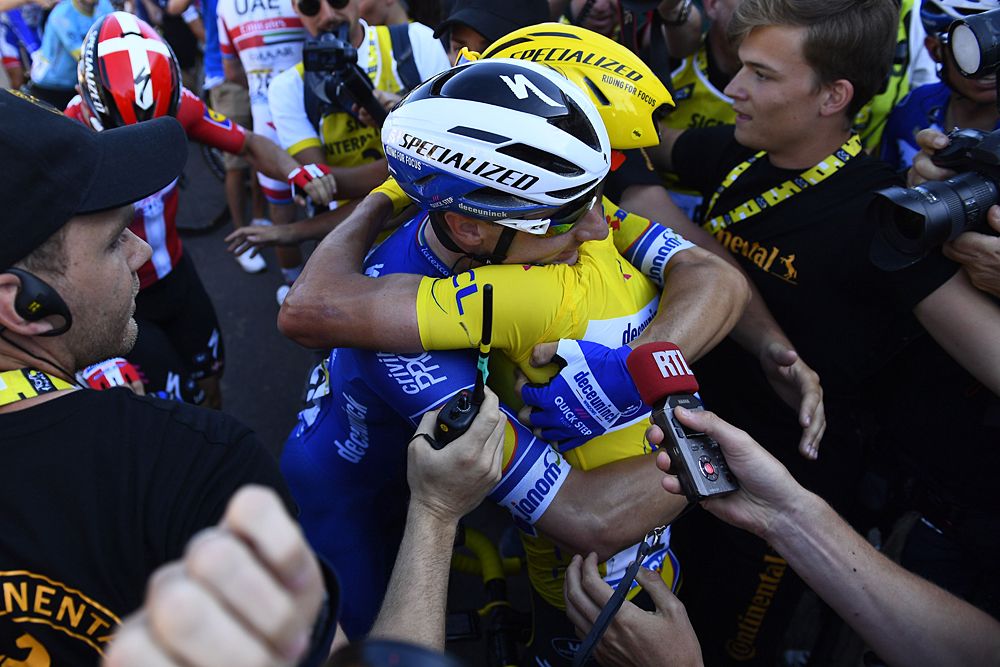 Elia Viviani (Deceuninck-QuickStep) celebrates his stage 4 at the Tour de France