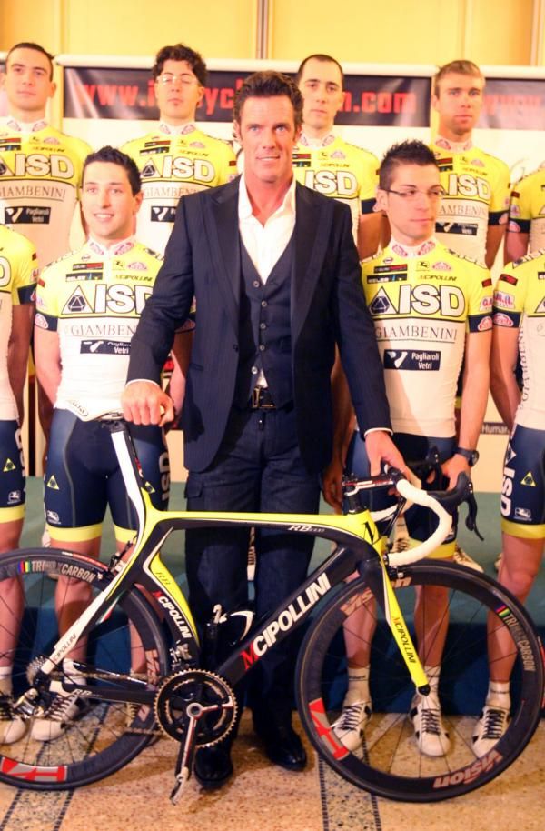 Cipollini stands front and centre with the ISD squad