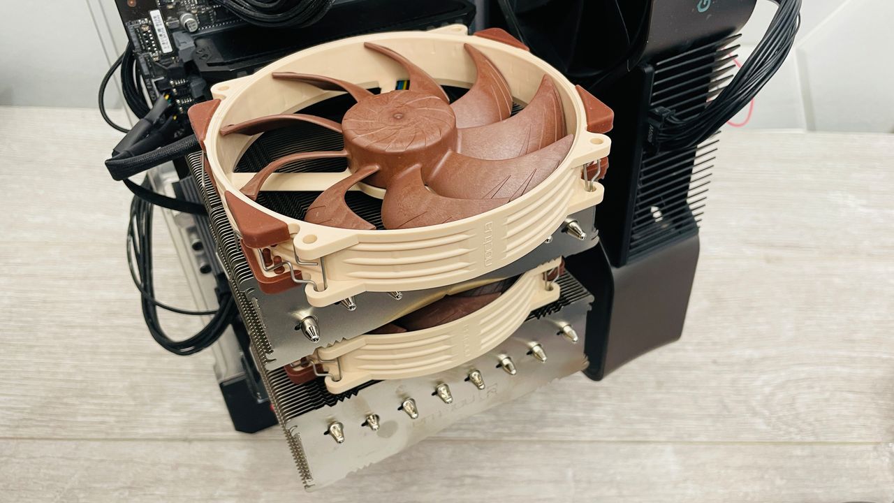 The Noctua NH-D15 G2 in situ.