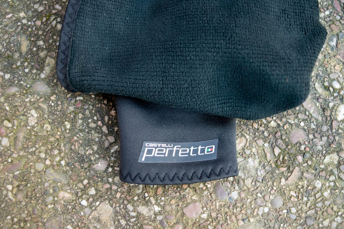 Black Castelli Perfetto RoS gloves on some concrete