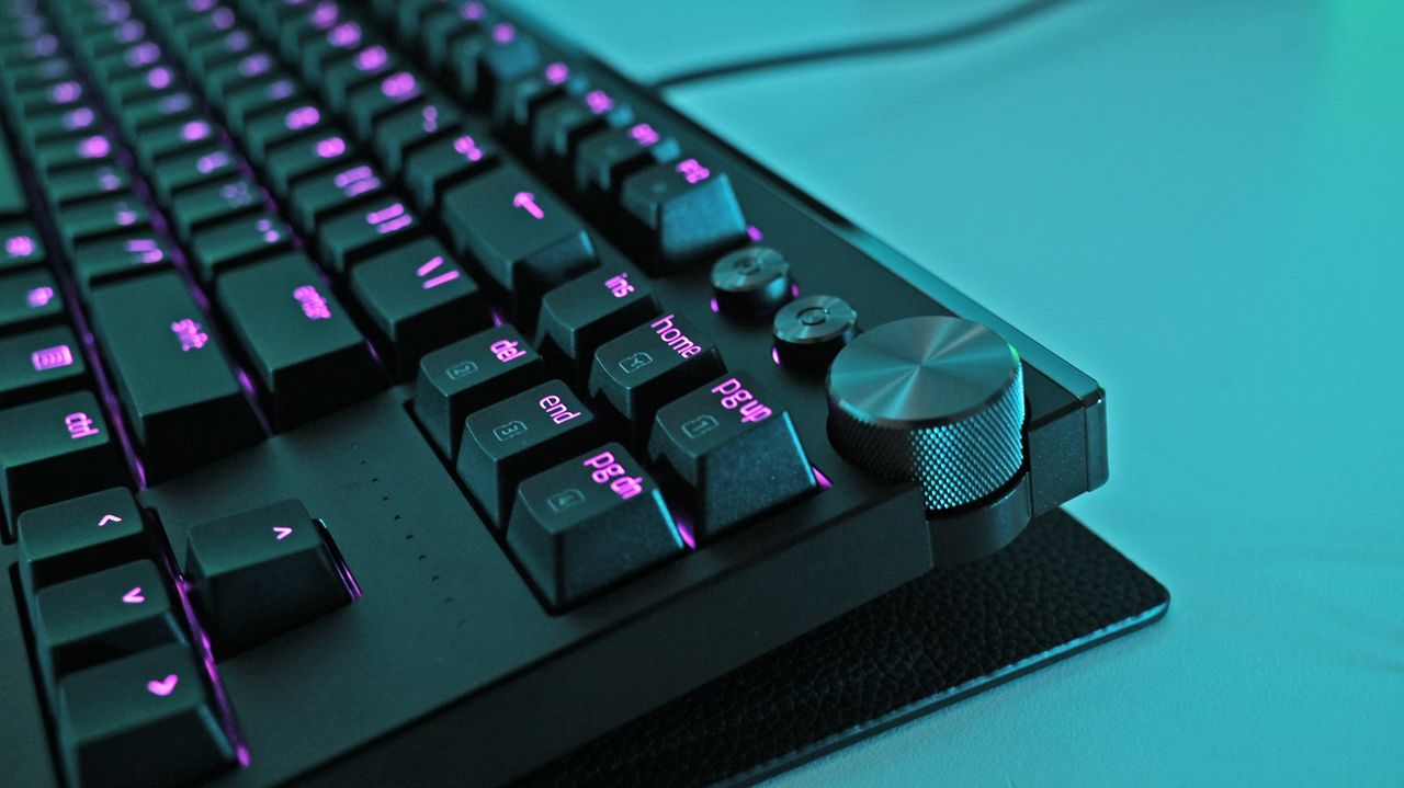 Razer Huntsman Signature Edition review | Windows Central