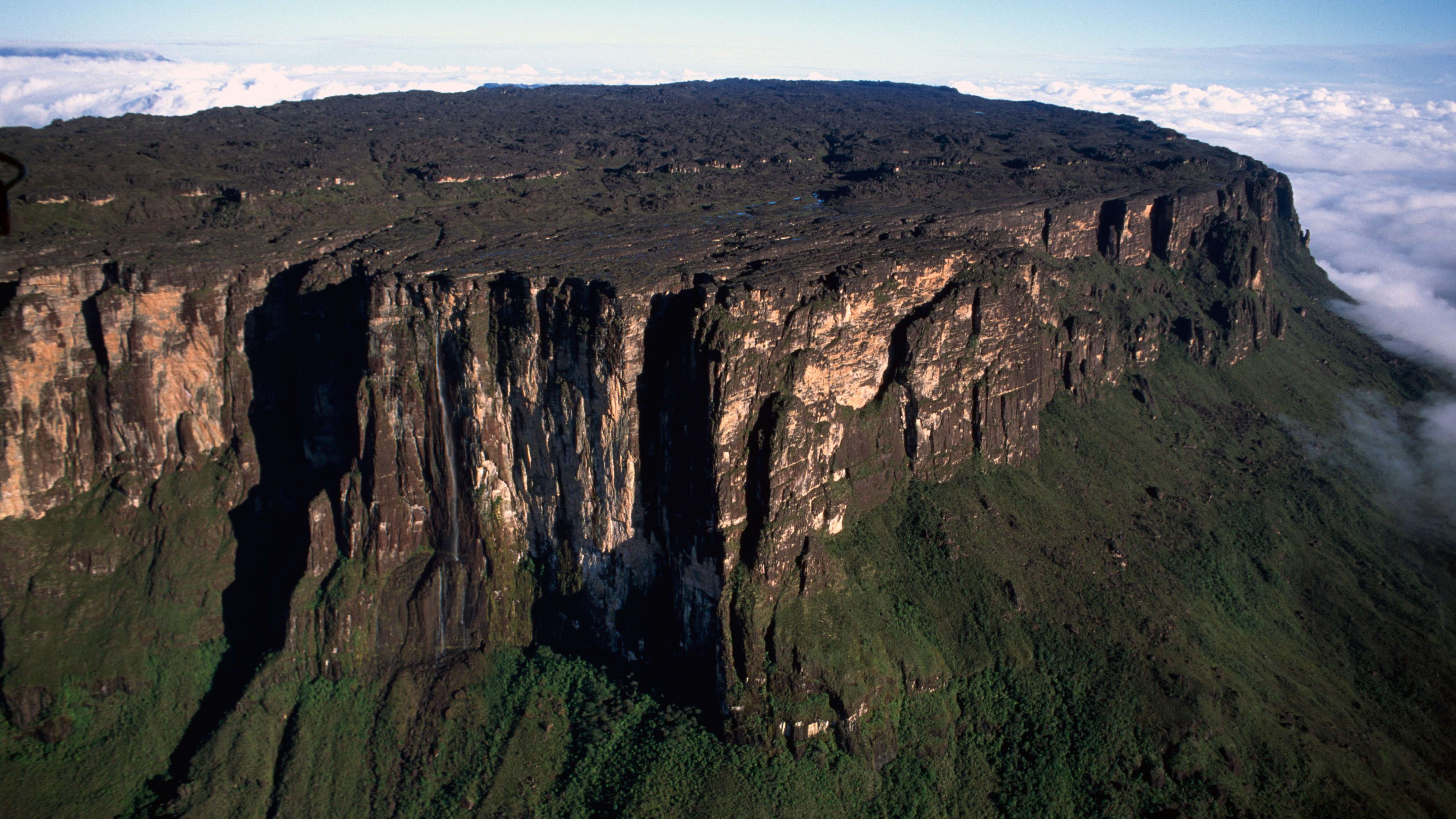 Mount Roraima AAC Publications Monte Roraima Behind The Rainbow