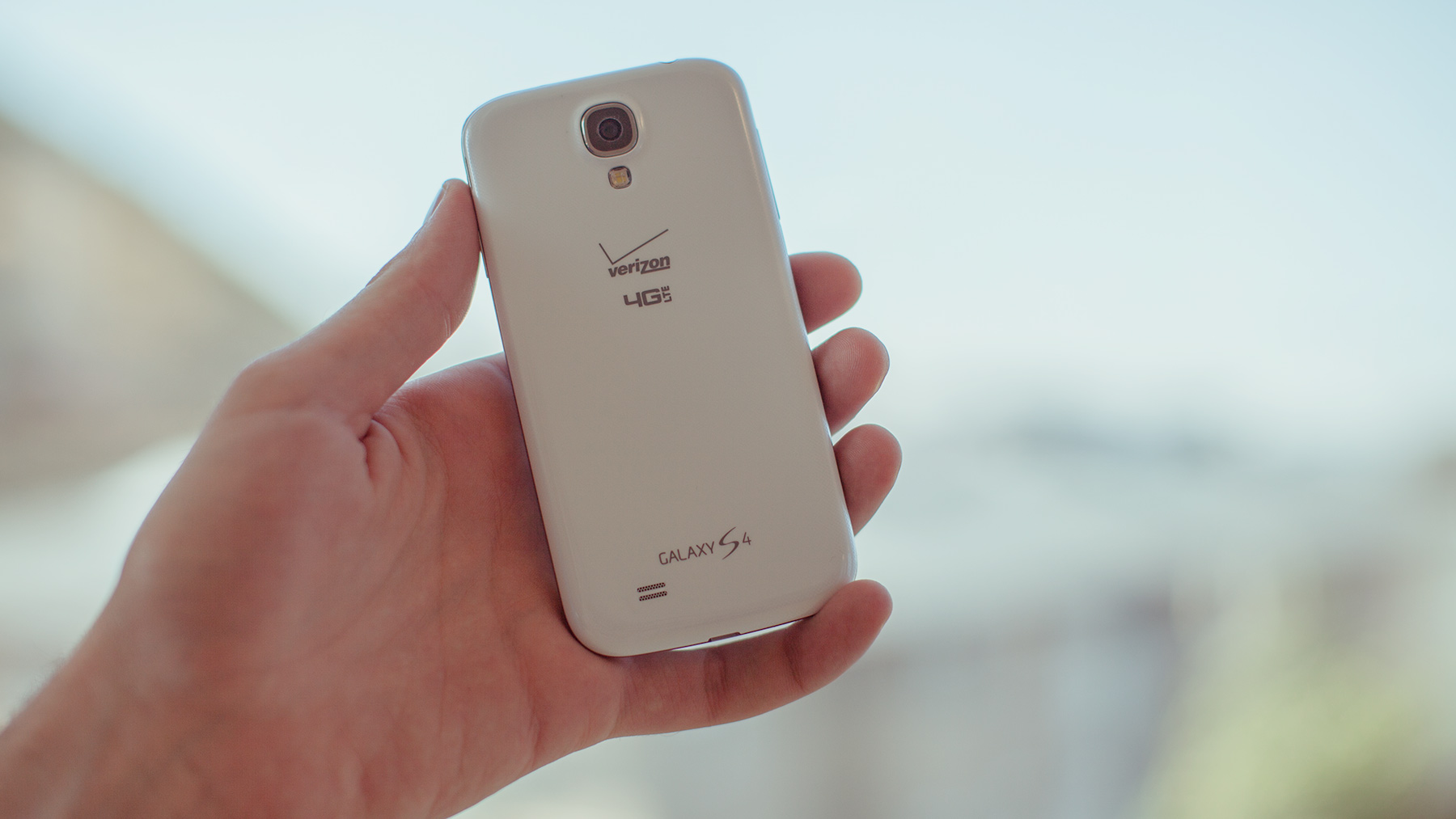 Samsung Galaxy S4 in white