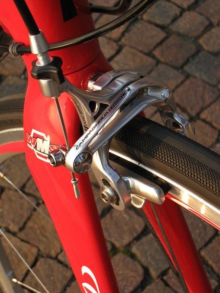 Campagnolo's D-Skeleton brake design uses a dual-pivot front brake&hellip;