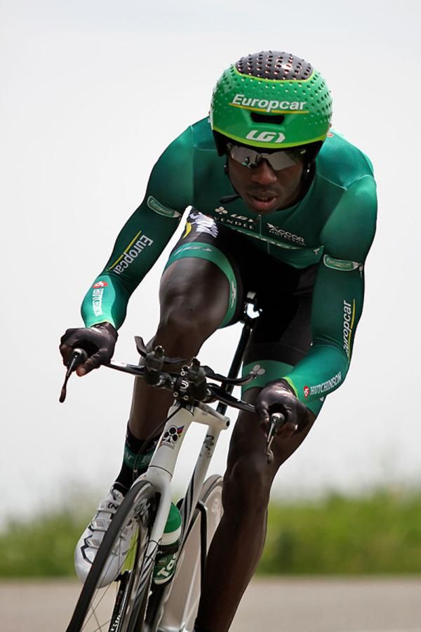 K&eacute;vin Reza (Team Europcar) descends out of Villi&eacute;-Morgon