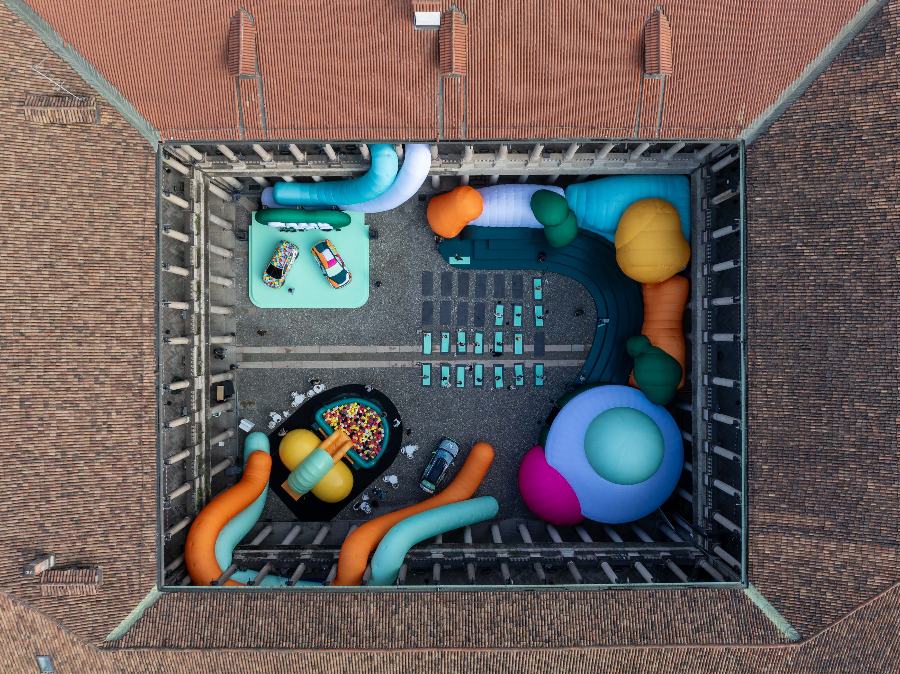 Aerial view of &amp;Scaron;koda's installation at MDW 2026