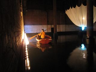 For anyone daring enough to ’brave’ the waves, detailed inspection through the services of a little wooden boat and boatman.