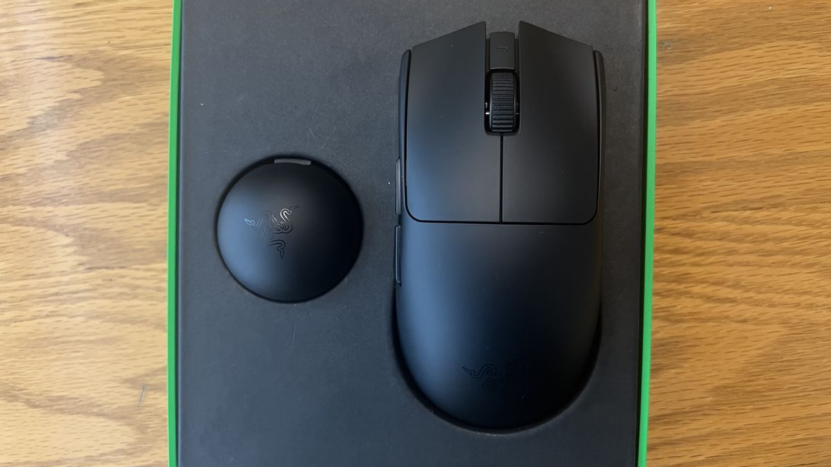 The Razer Viper V4 Pro