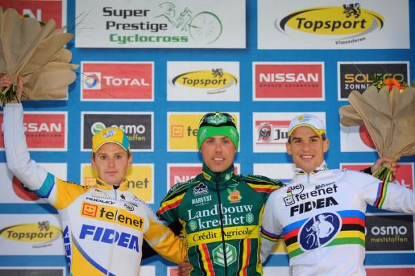 Superprestige podium (l-r): Kevin Pauwels, 2nd; Sven Nys, 1st; Zdenek Stybar, 3rd.